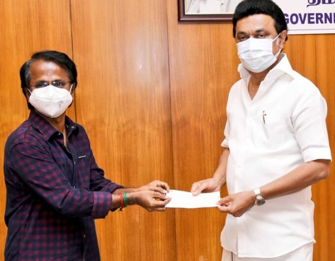 A R Murugadoss Video: நாகேஷ் படத்தில் சர்வர் வேலை பார்த்த இயக்குநர் ஏஆர் முருகதாஸ்: வைரலாகும் வீடியோ!