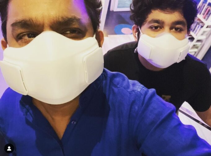 கொரோனா தடுப்பூசி போட்டுக் கொண்ட இசைப்புயல் ஏ ஆர் ரஹ்மான்!