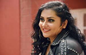 மச்சான் வந்துட்டேன்: நமீதா தியேட்டர் பெயரில் ஓடிடி தளம்!