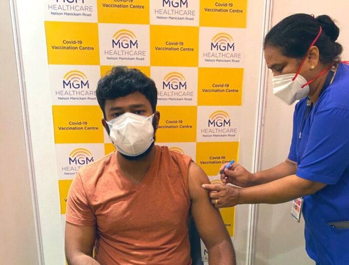 Vaccination: மனைவியுடன் சேர்ந்து தடுப்பூசி போட்டுக் கொண்ட சாந்தனு!