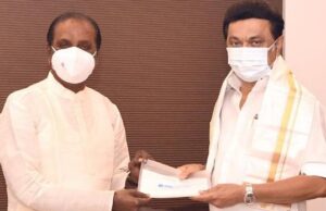 முதல்வர் மு.க.ஸ்டாலினை சந்தித்து கவிஞர் வைரமுத்து ரூ.5 லட்சம் நிதியுதவி!