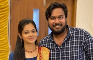 கணவருடன் அனிதா சம்பத்: வீட்டில் விசேஷங்க!